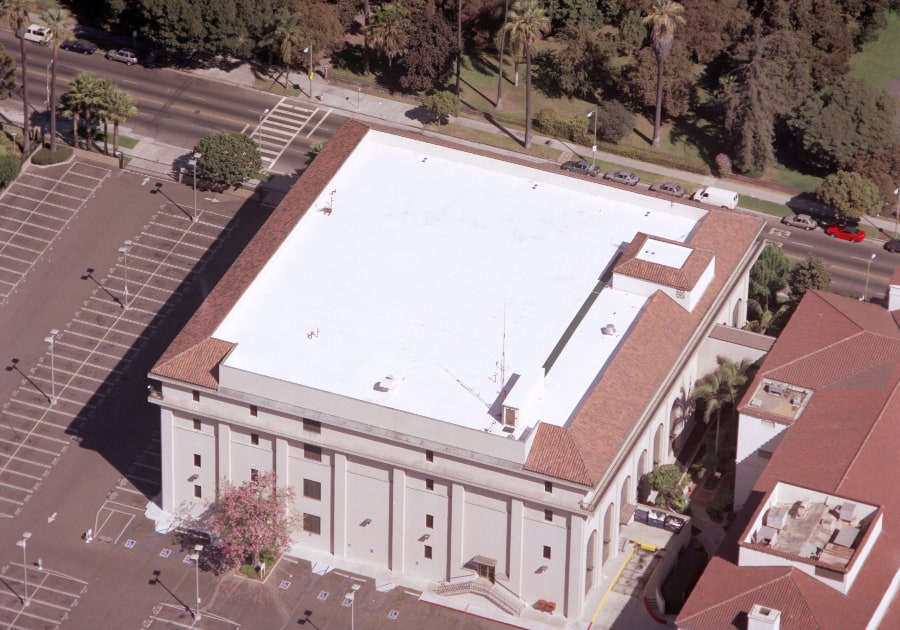 a tpo roof on a government building